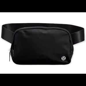 Lululemon Everywhere Belt Black New